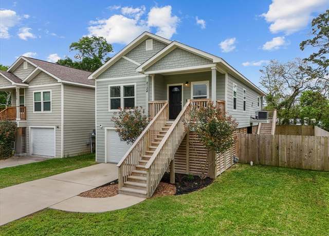 Property at 2124 Holly Dr, Dickinson, TX 77539, 3 beds, 2 baths