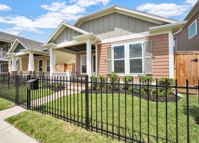 Property at 2517 S Houston Ave, Pearland, TX 77581, 3 beds, 2 baths