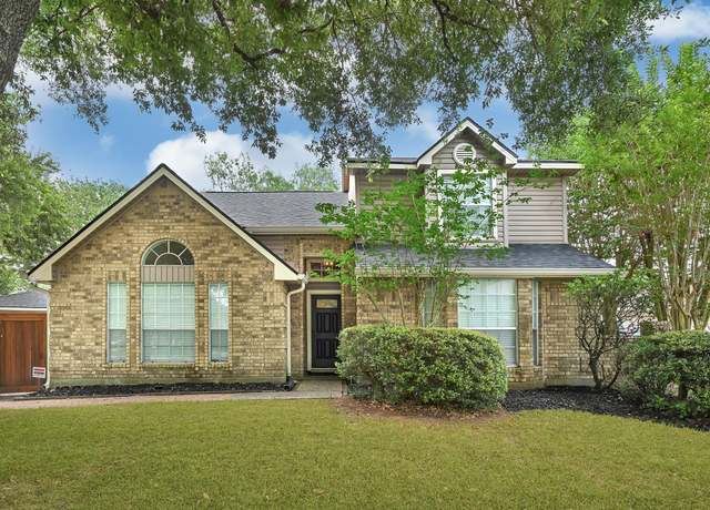 Property at 15427 Stonehill Dr, Houston, TX 77062, 3 beds, 2.5 baths