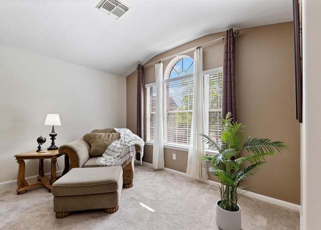 Property at 1901 Plum Falls Ln, Pearland, TX 77581, 6 beds, 3.5 baths