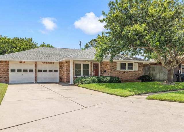 Property at 2510 Cypress Dr, Galveston, TX 77551, 3 beds, 2 baths