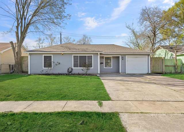 Property at 1122 Shawnee St, Houston, TX 77034, 3 beds, 1 bath