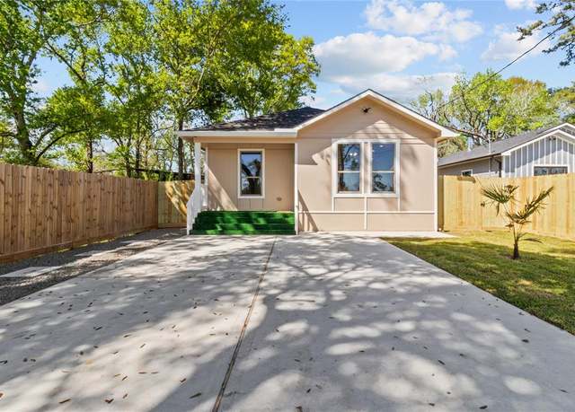 Property at 907 Nevell St, Cleveland, TX 77327, 3 beds, 2 baths