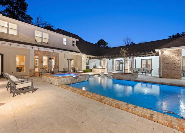 Property at 10539 Crestwater Cir, Magnolia, TX 77354, 8 beds, 6.5 baths