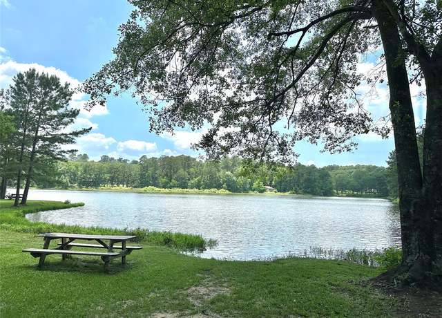 Property at 5291 Crockett Rd, Willis, TX 77378