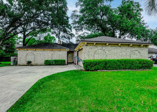 Property at 11918 Windlake Dr, Houston, TX 77070, 3 beds, 2 baths