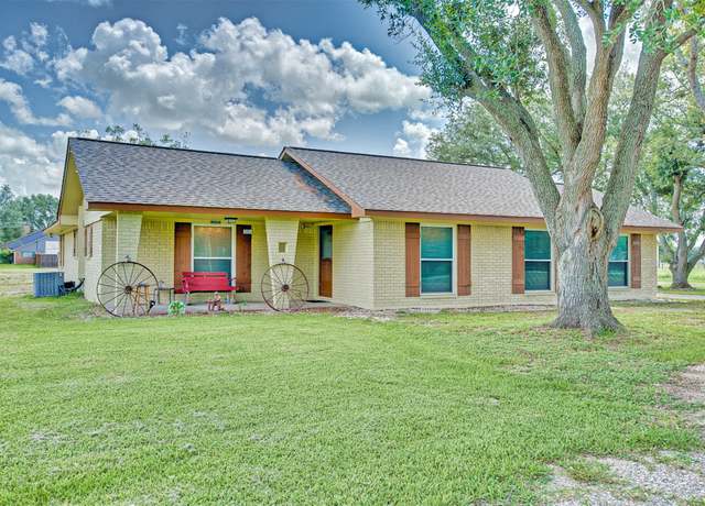 Property at 14431 Joyce St, Needville, TX 77461, 3 beds, 2 baths