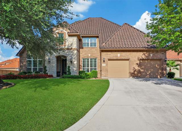 Property at 15614 Lake Iris Dr, Houston, TX 77070, 4 beds, 4.5 baths