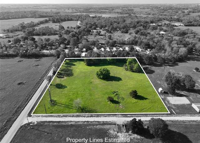 Property at 945 Allen Rd, Brenham, TX 77833