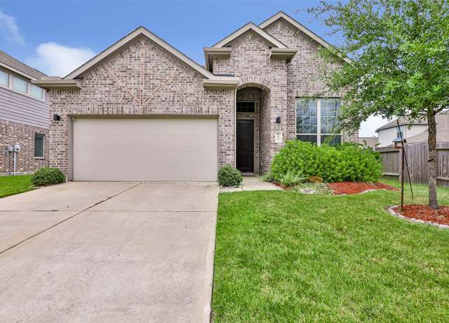 Property at 8427 Hunters Cliff Dr, Baytown, TX 77521, 3 beds, 2 baths