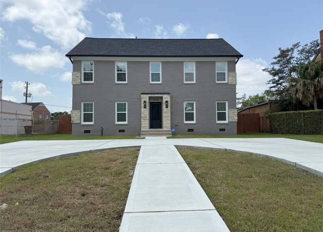 Property at 3210 Oakmont St, Houston, TX 77021, 4 beds, 3.5 baths