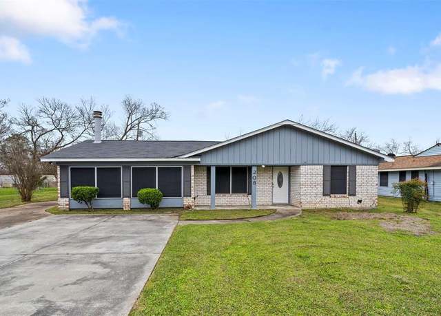 Property at 208 Timber Ln, Baytown, TX 77520, 3 beds, 2 baths