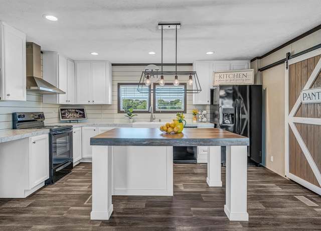 Property at 2747 Old Masonic Rd, Brenham, TX 77833, 3 beds, 2 baths