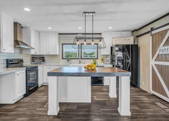 Property at 2747 Old Masonic Rd, Brenham, TX 77833, 3 beds, 2 baths