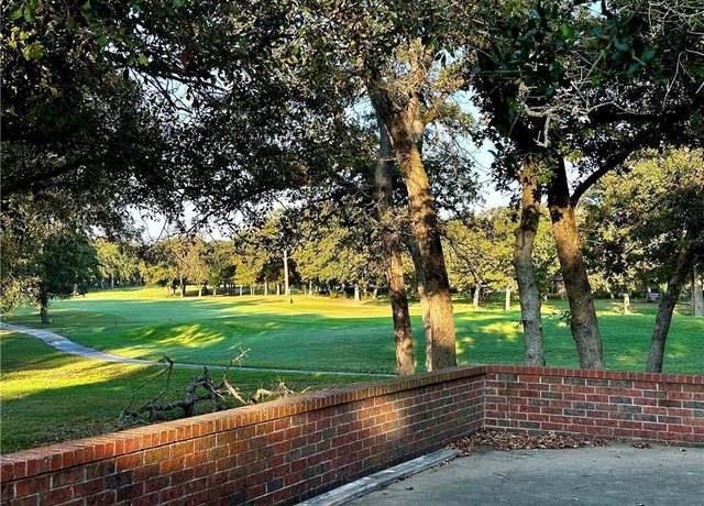 Property at 1 Ben Hogan Ln, Normangee, TX 77871, 4 beds, 3 baths