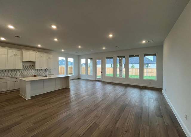 Property at 31215 Vintage Creek Ln, Fulshear, TX 77441, 4 beds, 3 baths