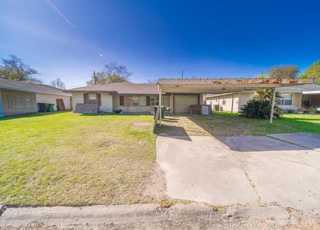 Property at 902 Woodbine St, Houston, TX 77017, 4 beds, 2 baths