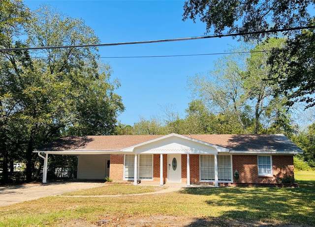 Property at 910 N Russell, Lufkin, TX 75904, 3 beds, 2 baths
