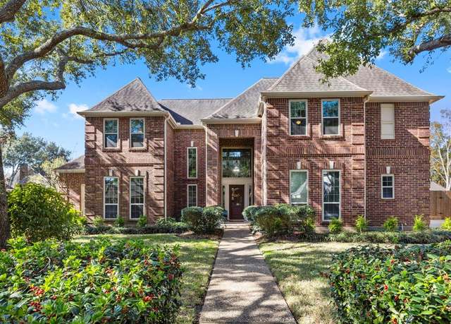 Property at 906 Oak Parkway Dr, Houston, TX 77077, 4 beds, 3.5 baths