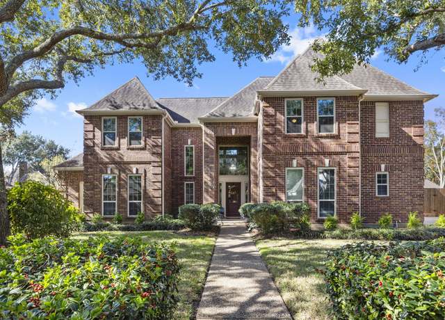 Property at 906 Oak Parkway Dr, Houston, TX 77077, 4 beds, 3.5 baths