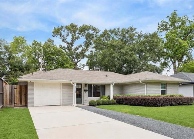 Property at 2218 Gardenia Dr, Houston, TX 77018, 4 beds, 2 baths