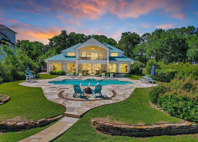 Property at 16059 Walden Rd, Conroe, TX 77356, 5 beds, 5 baths