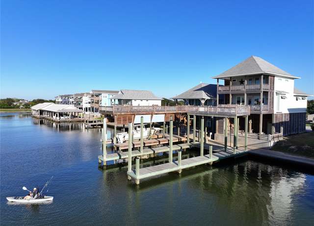 Property at 2045 Nelson St, Port Bolivar, TX 77650, 3 beds, 2 baths