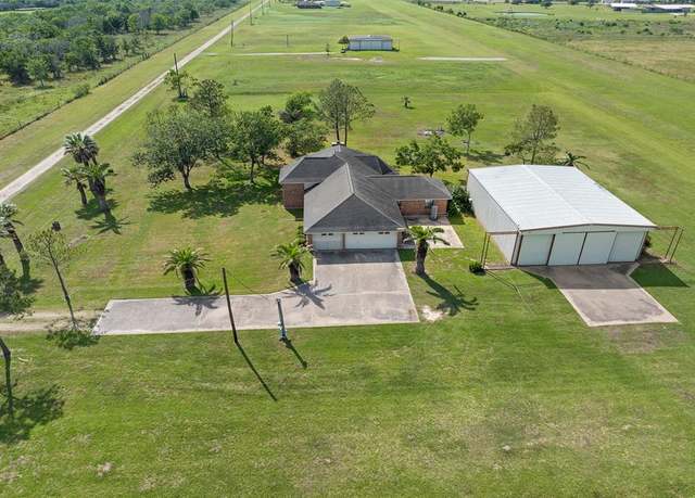 Property at 200 Eagle Rd, Brazoria, TX 77422, 3 beds, 2 baths
