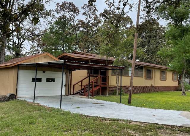 Property at 234 E Yaupon Oak, Onalaska, TX 77360, 2 beds, 2 baths
