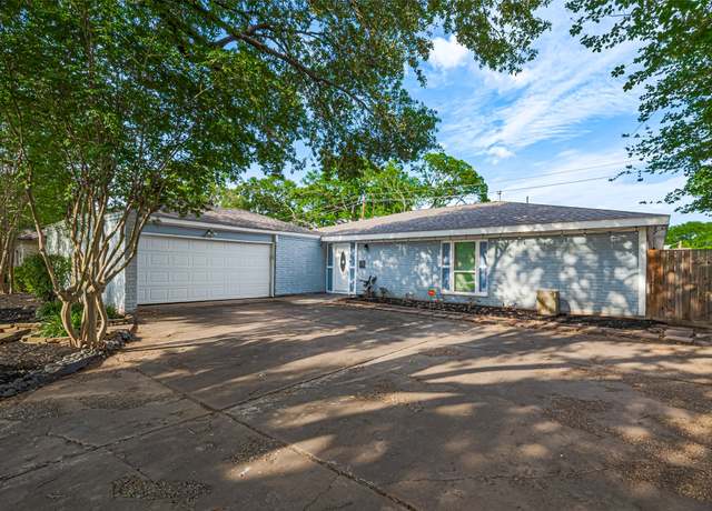 Property at 7730 Maple Tree Dr, Houston, TX 77088, 4 beds, 2.5 baths