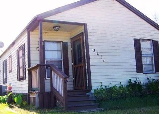 Property at 2411 37th Ave N, Texas City, TX 77590, 1 bed, 1 bath