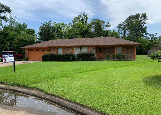 Property at 2017 5th St, Orange, TX 77630, 3 beds, 2 baths