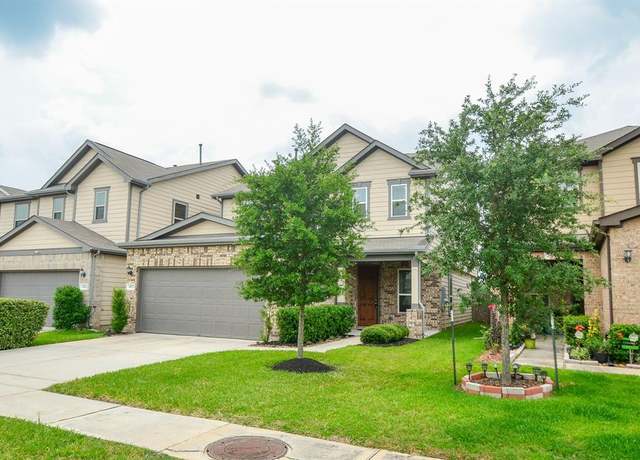 Property at 9827 Mountain Chestnut Rd, Houston, TX 77070, 4 beds, 2.5 baths