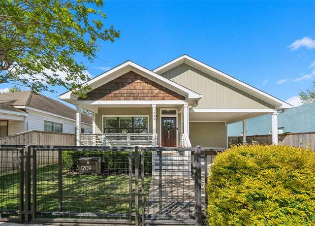 Property at 1709 Gentry St, Houston, TX 77009, 3 beds, 2 baths