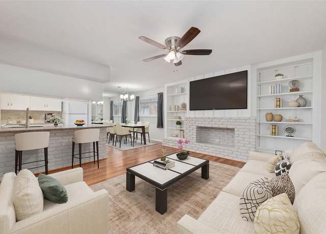 Property at 2101 Fountain View Dr #14, Houston, TX 77057, 2 beds, 2 baths