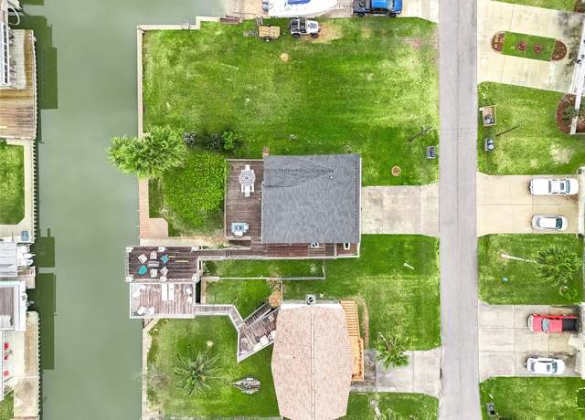 Property at 16630 Bermuda Way, Jamaica Beach, TX 77554, 4 beds, 3 baths