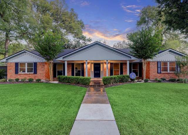 Property at 8134 De Leon St, Houston, TX 77061, 4 beds, 3 baths