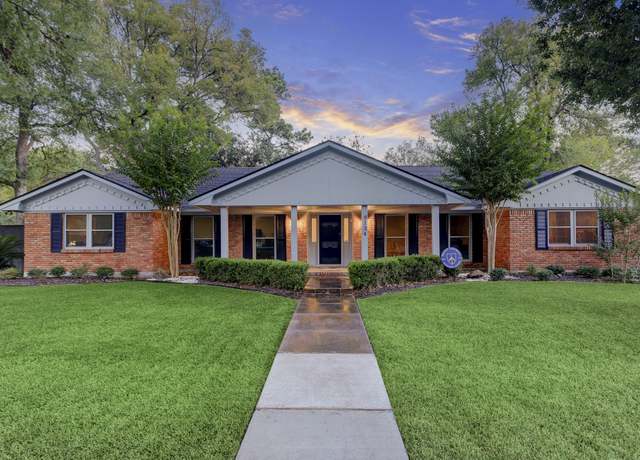 Property at 8134 De Leon St, Houston, TX 77061, 4 beds, 3 baths