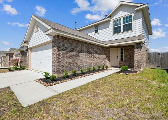 Property at 827 Deerhurst Ln, Magnolia, TX 77354, 3 beds, 2.5 baths
