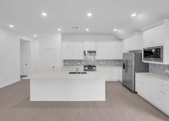 Property at 21927 Terre Riviera Dr, Hockley, TX 77447, 3 beds, 2 baths