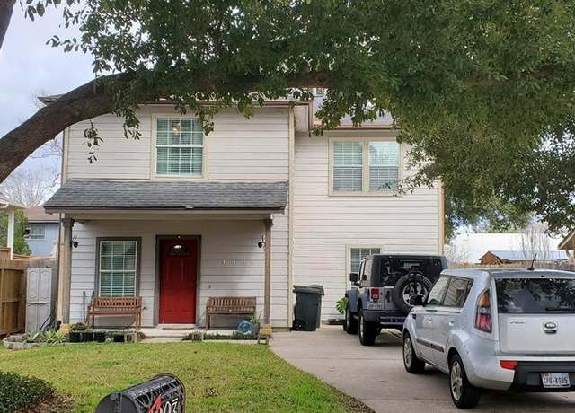 Property at 4903 Moody Reef Dr, Bacliff, TX 77518, 4 beds, 2.5 baths