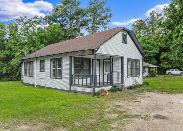 Property at 1225 E Gibson St, Jasper, TX 75951, 3 beds, 1 bath