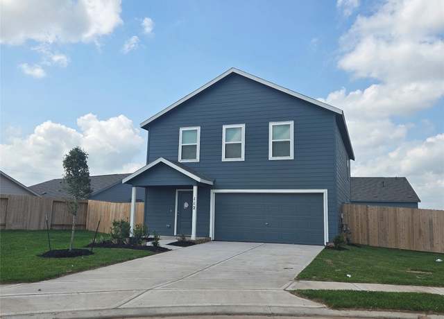 Property at 112 Stran St, Wharton, TX 77488, 4 beds, 2.5 baths