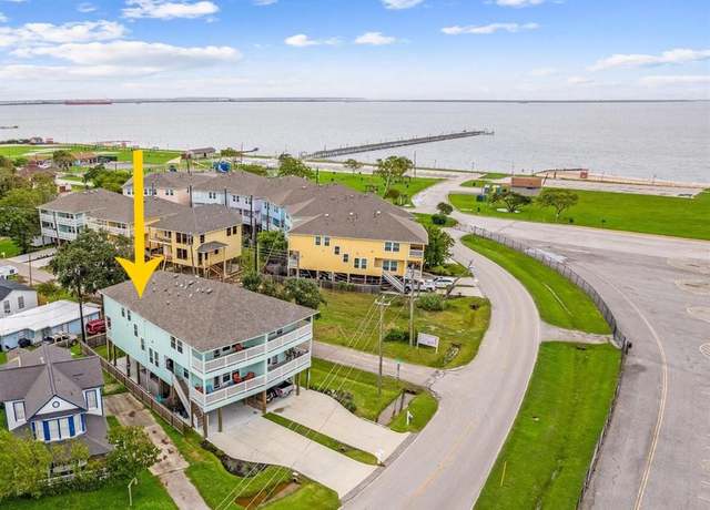 Property at 1111 San Jacinto St, La Porte, TX 77571, 3 beds, 3 baths