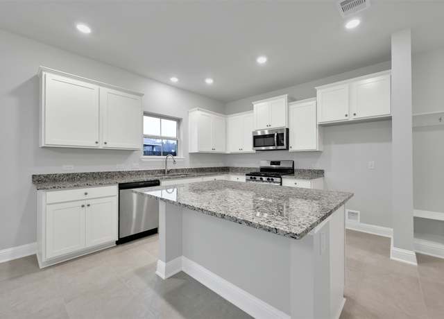 Property at 449 Terra Vista Cir, Montgomery, TX 77356, 4 beds, 2.5 baths