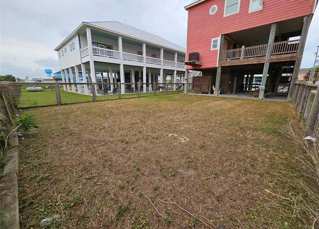 Property at 833 Kahla Dr, Crystal Beach, TX 77650, 3 beds, 2.5 baths