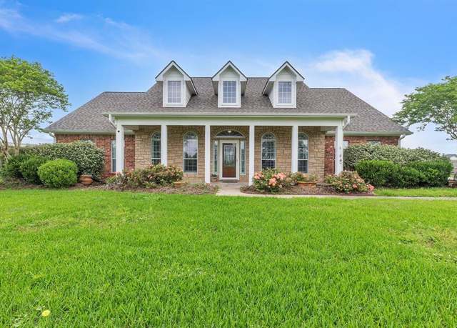 Property at 4219 Landon Ln, Baytown, TX 77523, 3 beds, 3.5 baths