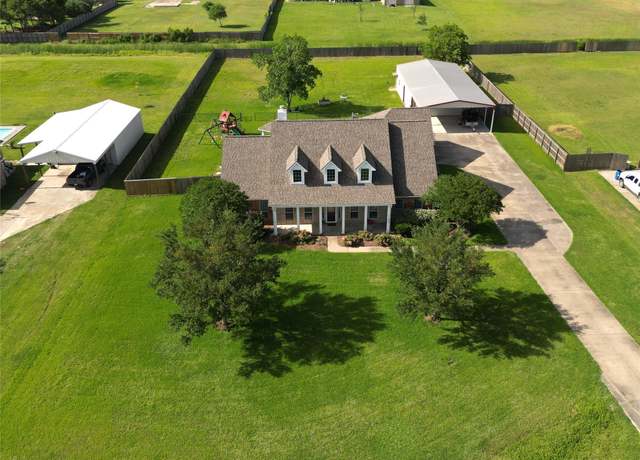 Property at 4219 Landon Ln, Baytown, TX 77523, 3 beds, 3.5 baths