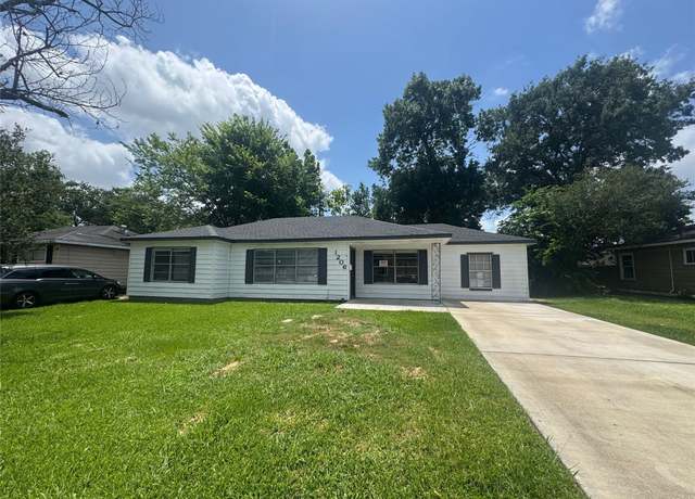 Property at 1206 Houston Ave, Pasadena, TX 77502, 4 beds, 1.5 baths
