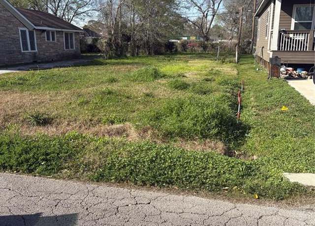 Property at 2640 Euclid St, Beaumont, TX 77705